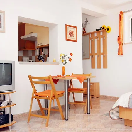 Апартаменты By The Sea Sumartin, Brac - 4803
